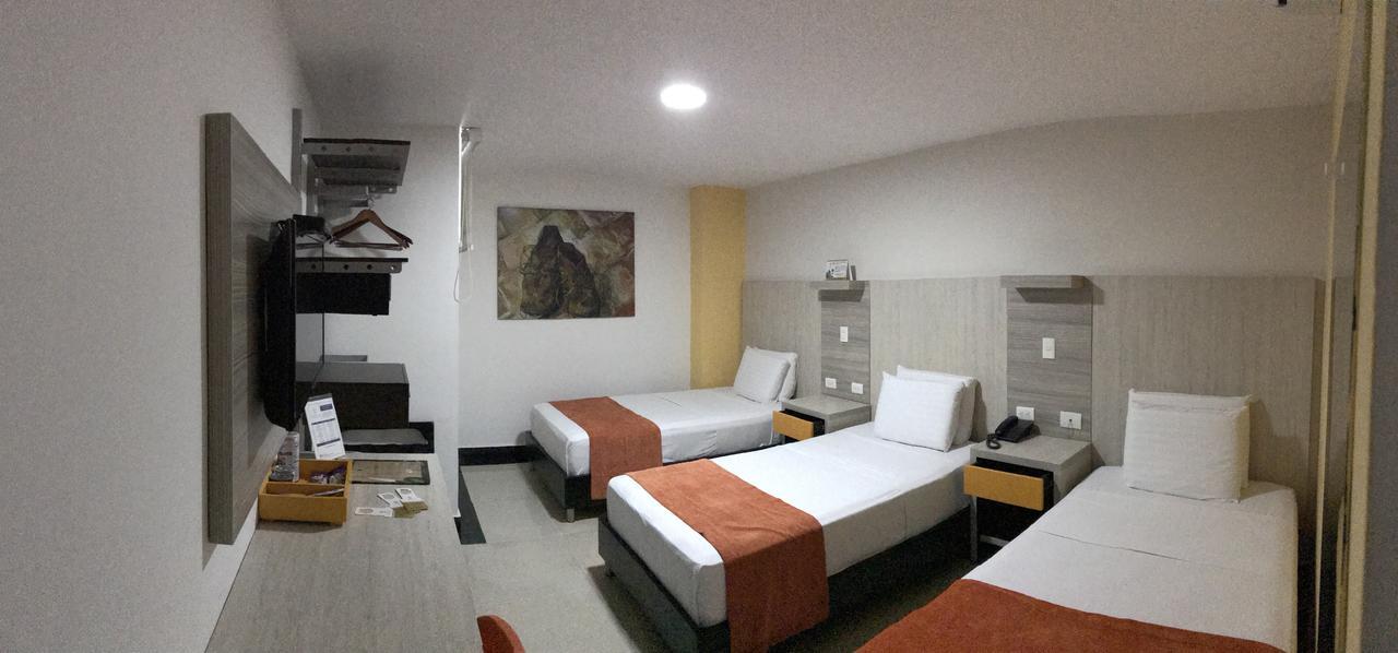 Hotel Genova Prado バランキージャ エクステリア 写真
