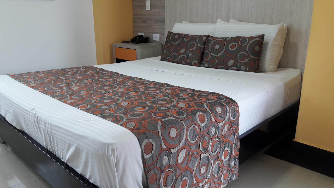 Hotel Genova Prado バランキージャ エクステリア 写真