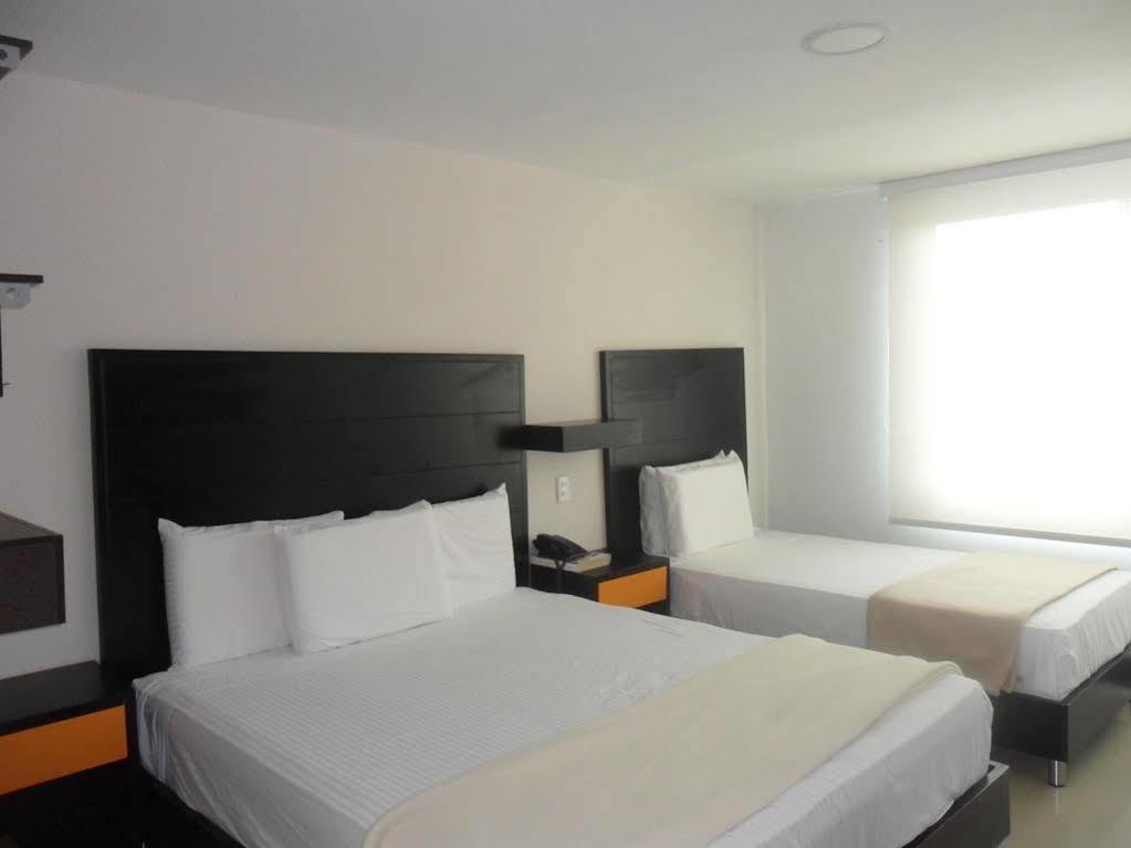 Hotel Genova Prado バランキージャ エクステリア 写真